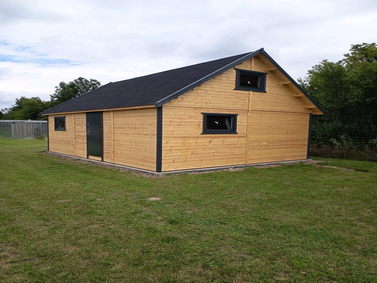 Domek narzędziowy 2